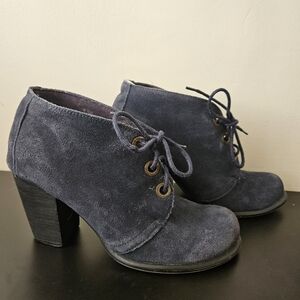 Steve Madden Suede Blue Lace Up Booties ~8 Womens